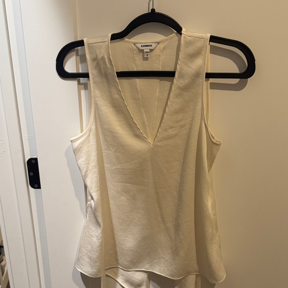 Express Ivory V-Neck Tank Top